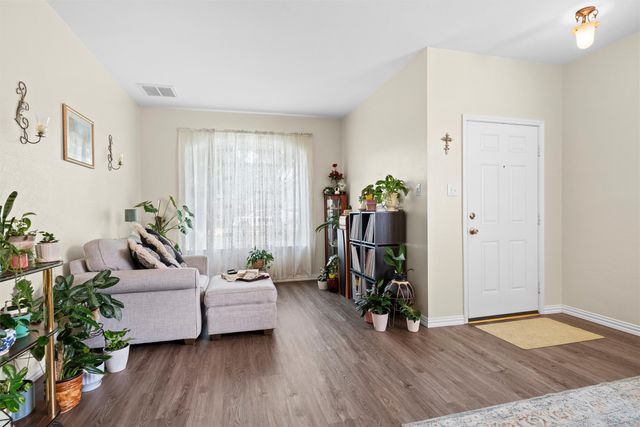 10404 Lake Brook Drive, Fort Worth, TX 76053