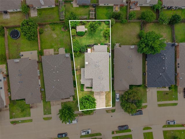 10404 Lake Brook Drive, Fort Worth, TX 76053