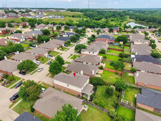 10404 Lake Brook Drive, Fort Worth, TX 76053