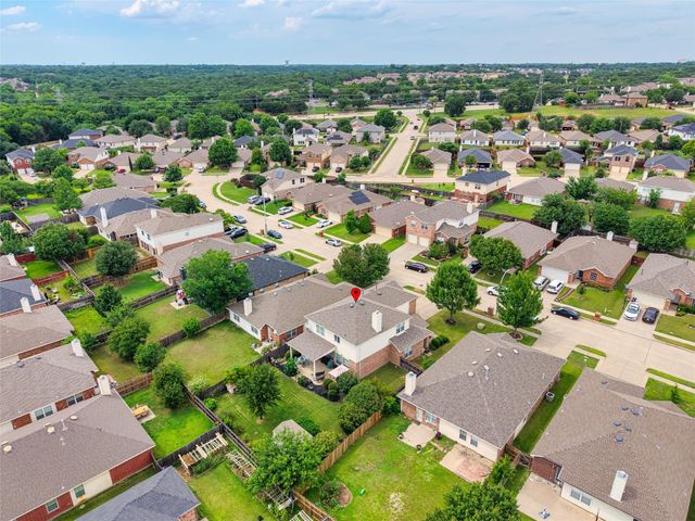 10404 Lake Brook Drive, Fort Worth, TX 76053