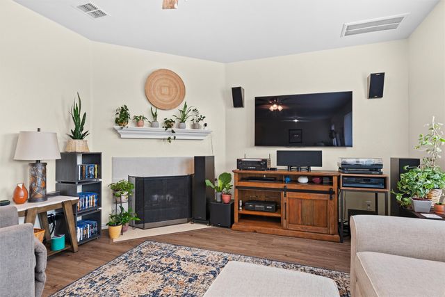 10404 Lake Brook Drive, Fort Worth, TX 76053