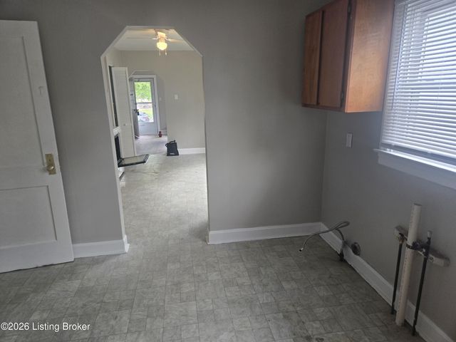 1515 Huntoon Ave, Louisville, KY 40215