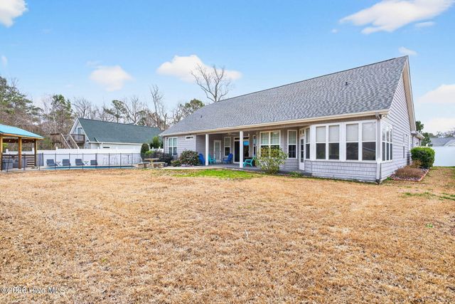 9116 Oak Ridge Plantation Drive SW, Calabash, NC 28467