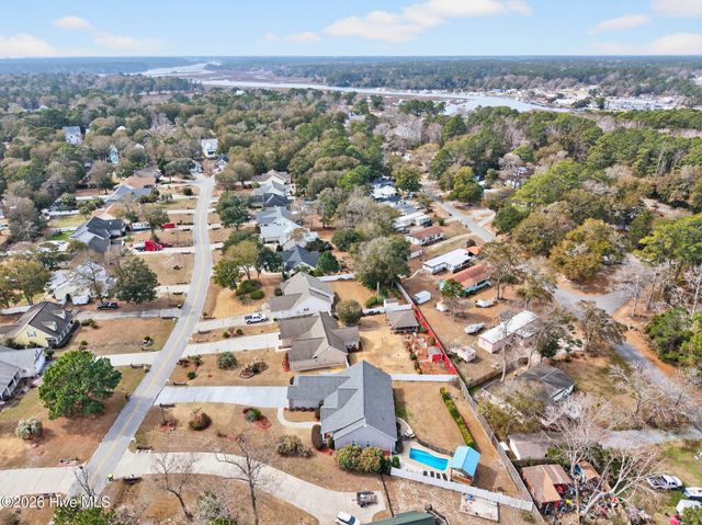 9116 Oak Ridge Plantation Drive SW, Calabash, NC 28467