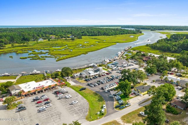 9116 Oak Ridge Plantation Drive SW, Calabash, NC 28467