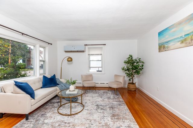 289 Milton St, Dedham, MA 02026