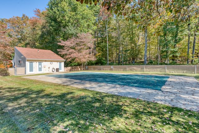 12 Stone Pond Road 12, Tolland, CT 06084