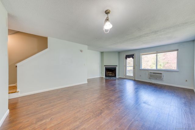 12 Stone Pond Road 12, Tolland, CT 06084