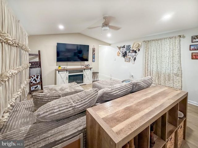 151 HARDING DR, Fairless Hills, PA 19030