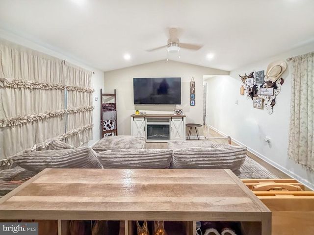 151 HARDING DR, Fairless Hills, PA 19030