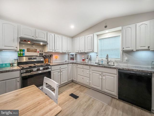 151 HARDING DR, Fairless Hills, PA 19030