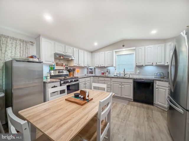 151 HARDING DR, Fairless Hills, PA 19030