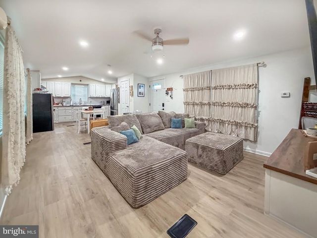 151 HARDING DR, Fairless Hills, PA 19030