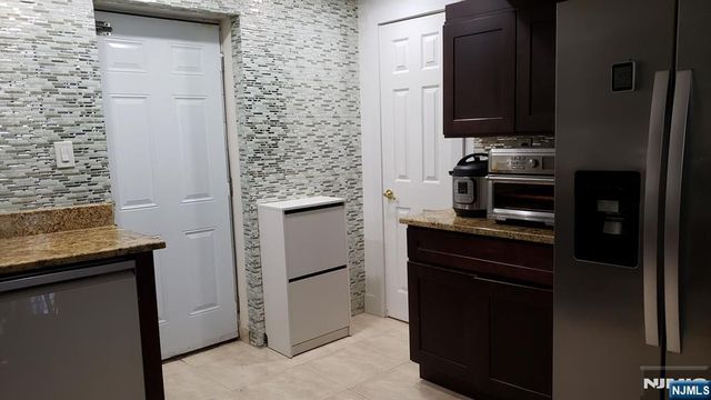 19 Coles Court, River Edge, NJ 07661