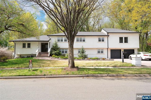 19 Coles Court, River Edge, NJ 07661