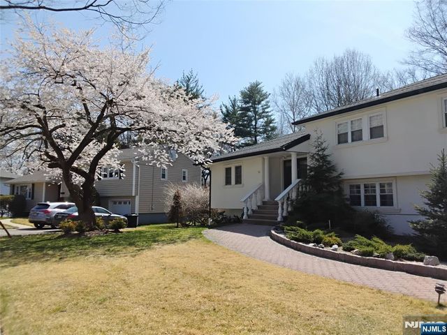 19 Coles Court, River Edge, NJ 07661