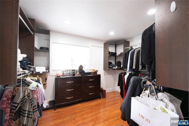 19 Coles Court, River Edge, NJ 07661