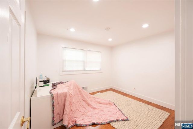 19 Coles Court, River Edge, NJ 07661