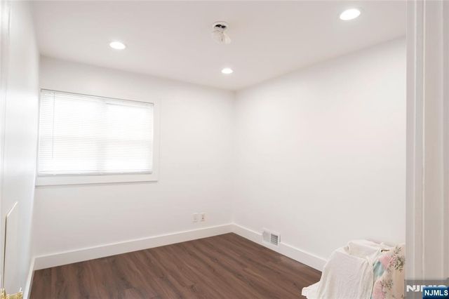 19 Coles Court, River Edge, NJ 07661