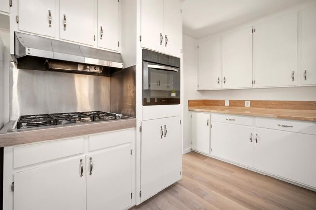 1114 Miles Avenue, Pacific Grove, CA 93950