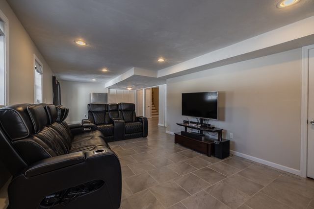 36 Sunrise Ave, Worcester, MA 01606