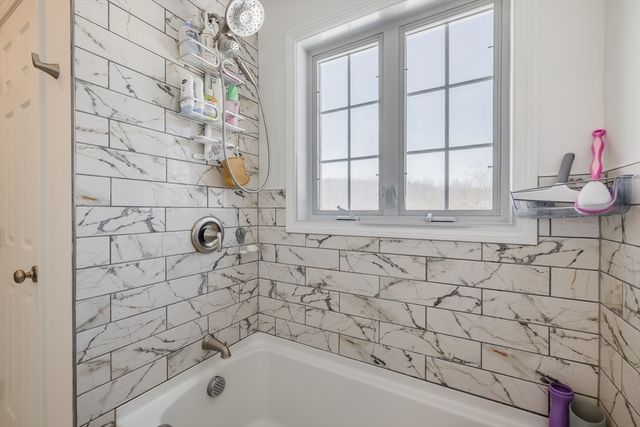 36 Sunrise Ave, Worcester, MA 01606