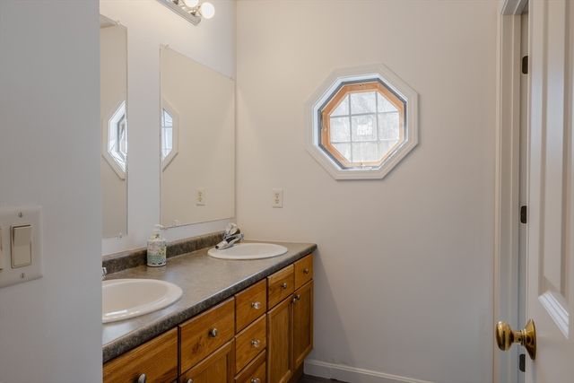 36 Sunrise Ave, Worcester, MA 01606