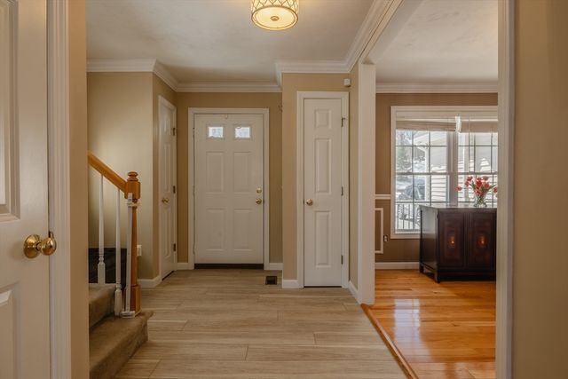 36 Sunrise Ave, Worcester, MA 01606