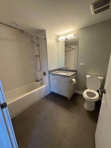 2407 W Eastwood Avenue 406, Chicago, IL 60625