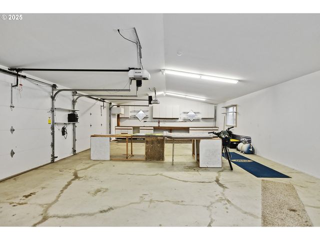 616 D St, Dallesport, WA 98617