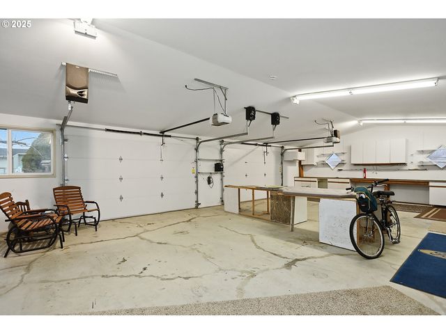 616 D St, Dallesport, WA 98617