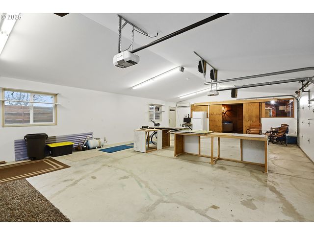 616 D St, Dallesport, WA 98617