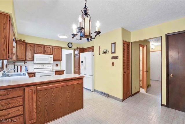 8832 Arrowood Court, Mentor, OH 44060