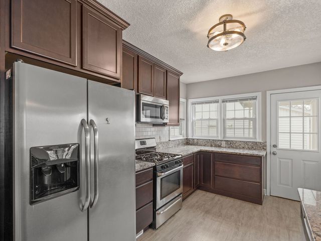 2313 26th Street, Rock Island, IL 61201