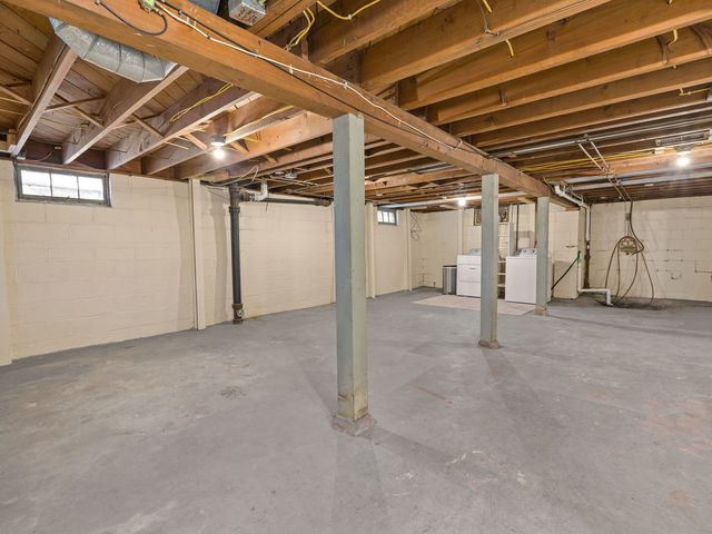 2313 26th Street, Rock Island, IL 61201