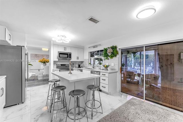 942 NW 133rd Ct, Miami, FL 33182