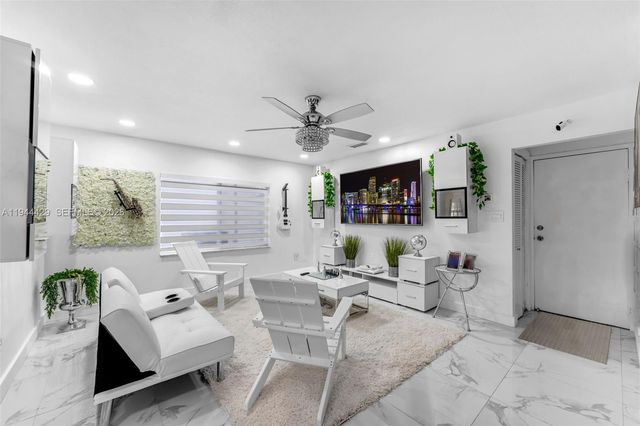 942 NW 133rd Ct, Miami, FL 33182