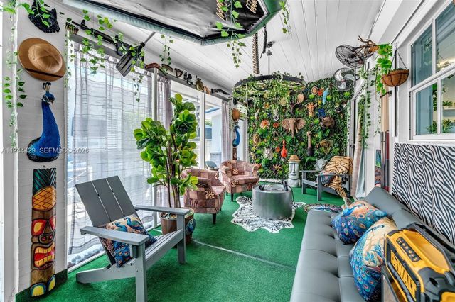 942 NW 133rd Ct, Miami, FL 33182