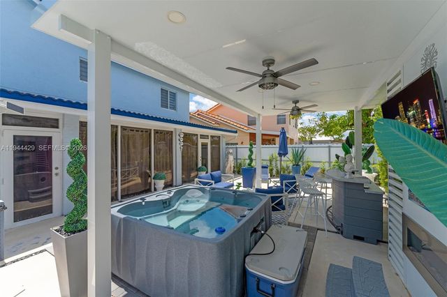 942 NW 133rd Ct, Miami, FL 33182