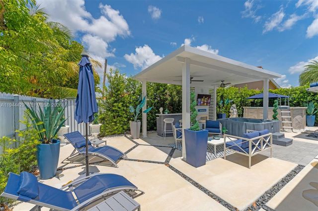 942 NW 133rd Ct, Miami, FL 33182