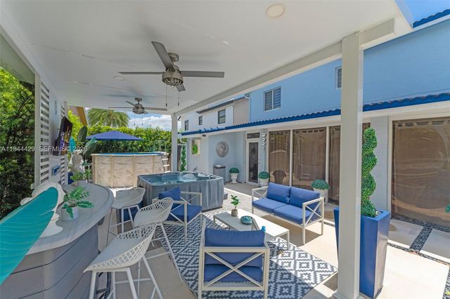 942 NW 133rd Ct, Miami, FL 33182