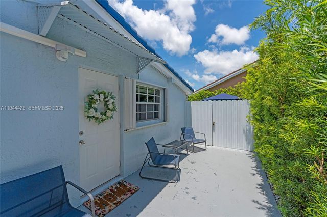 942 NW 133rd Ct, Miami, FL 33182