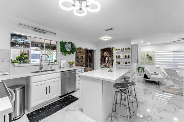 942 NW 133rd Ct, Miami, FL 33182