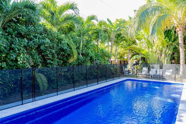 2510 NE 207th Terrace, Miami, FL 33180