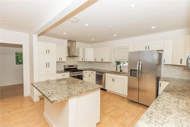 2510 NE 207th Terrace, Miami, FL 33180