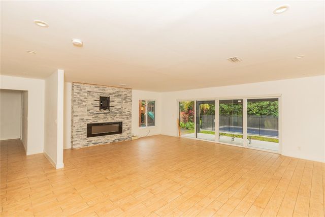 2510 NE 207th Terrace, Miami, FL 33180