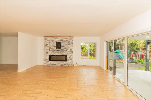 2510 NE 207th Terrace, Miami, FL 33180