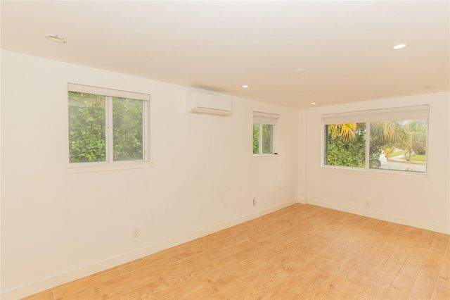 2510 NE 207th Terrace, Miami, FL 33180