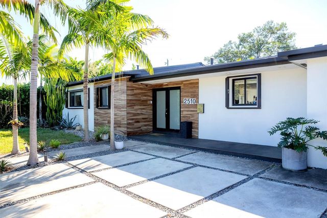 2510 NE 207th Terrace, Miami, FL 33180