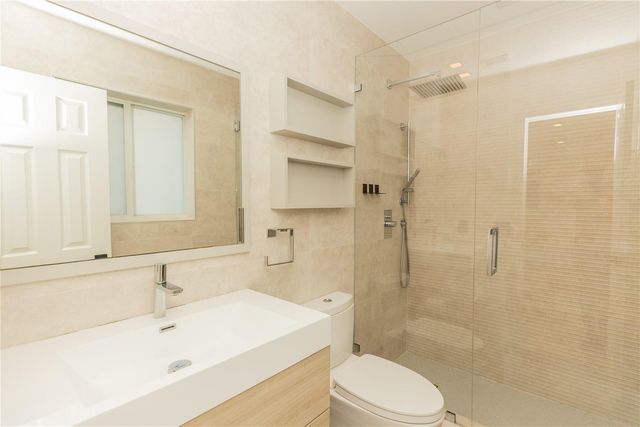 2510 NE 207th Terrace, Miami, FL 33180